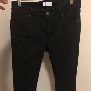 Ann Taylor LOFT black curvy Crop Kick